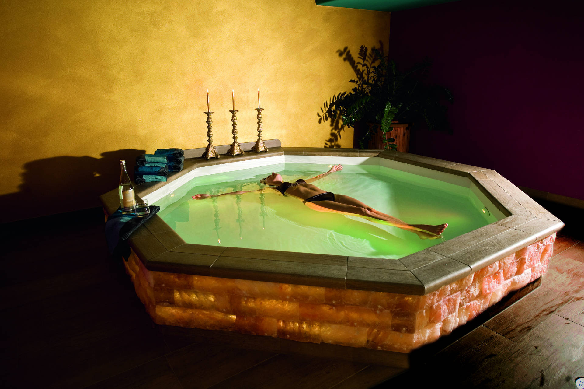 OSPA Floating Spa