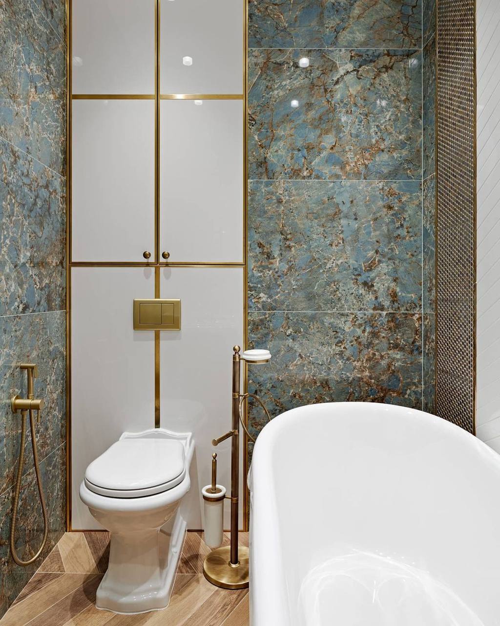 BUREAU PARAMETERS HEDONIST APARTMENT
